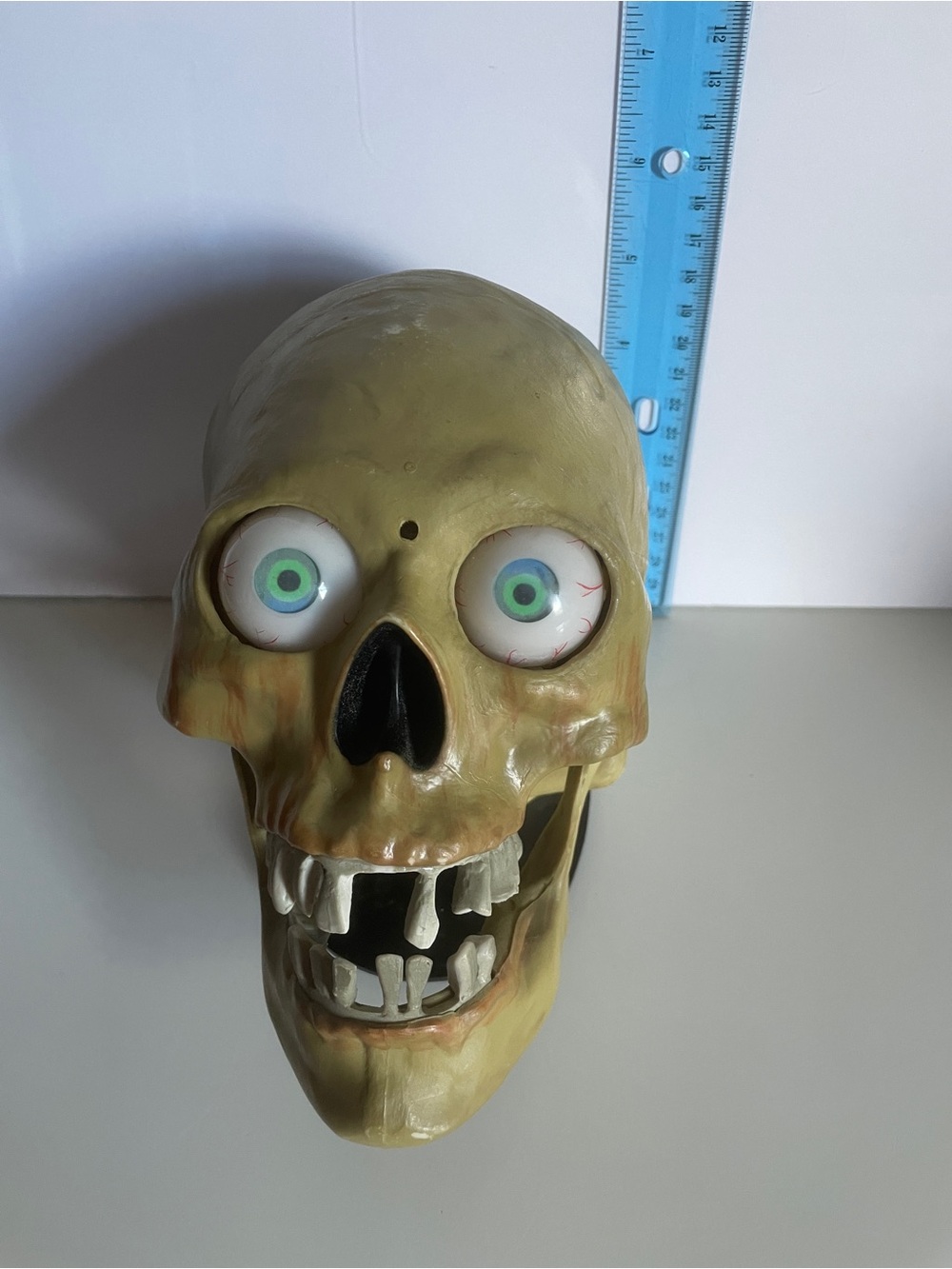 Vintage Gemmy Animated Talking Skull Head Halloween Prop 2006